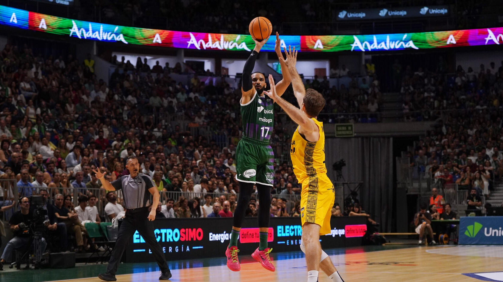 Derrota en el debut en casa (75-80)