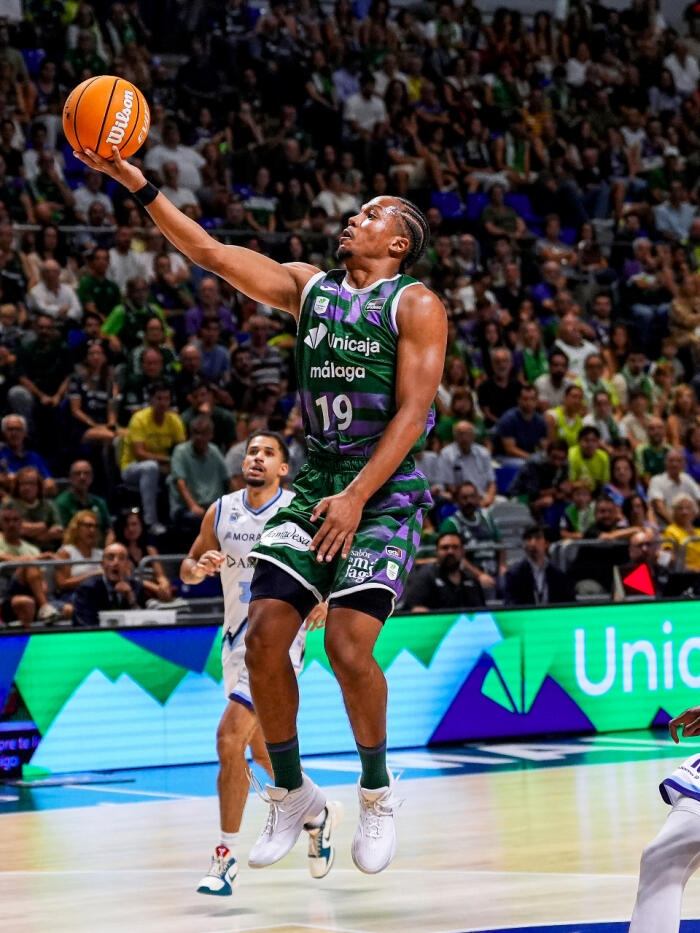 Amine Noua tapona a Radosevic