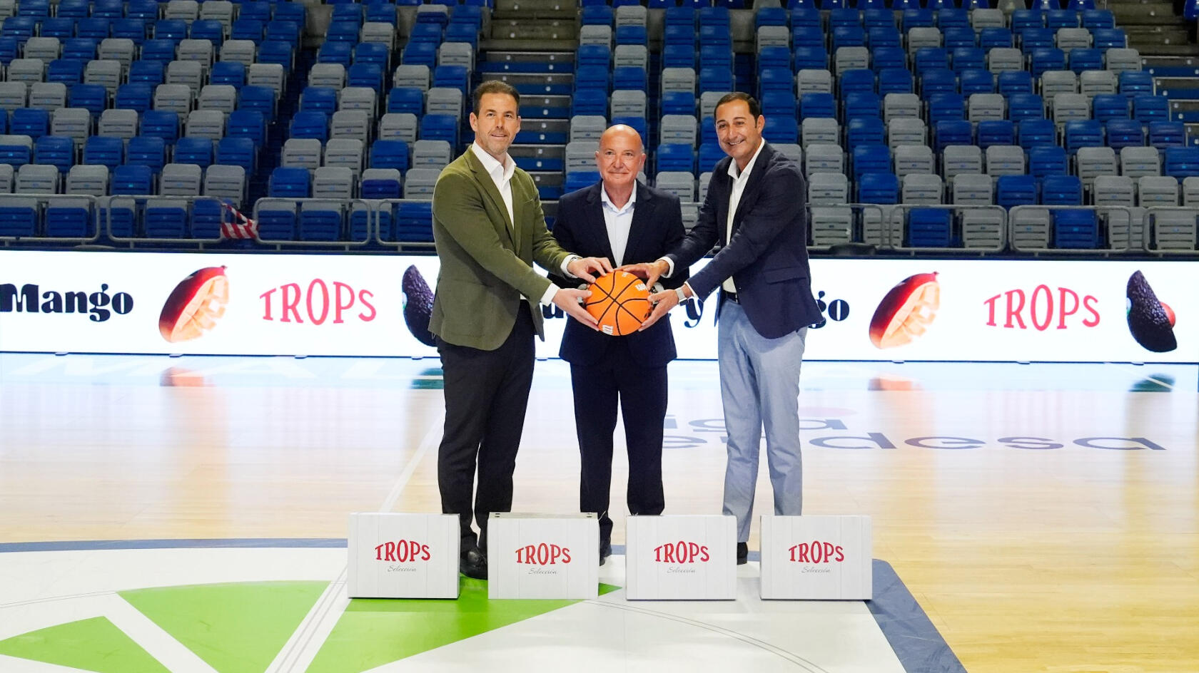 TROPS y Unicaja Baloncesto estrechan lazos para fomentar una alimentaci&oacute;n saludable
