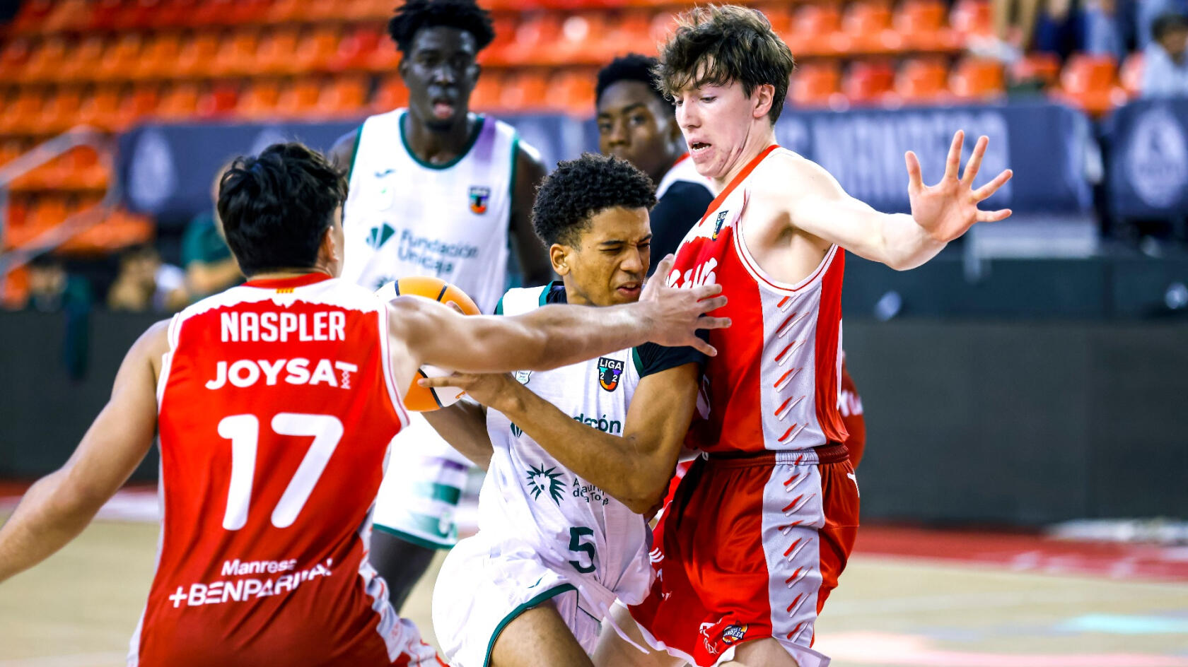 El &uacute;ltimo cuarto condena al Unicaja Alhaur&iacute;n de la Torre en Manresa (92-73)