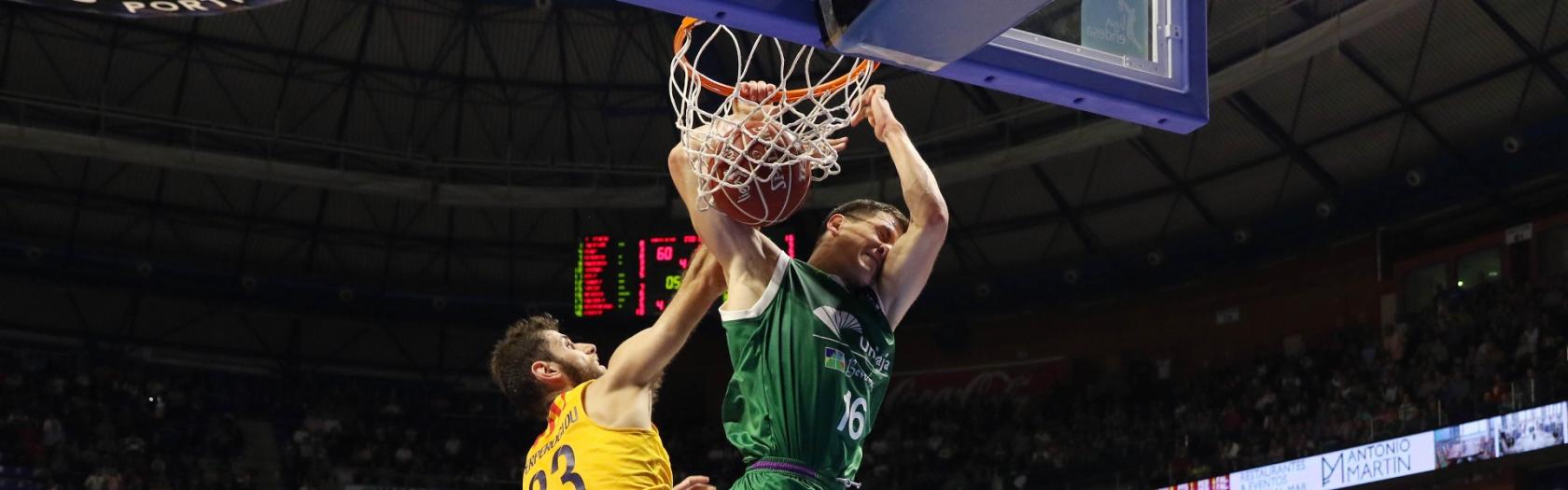 Espectacular mate en contraataque de Nedovic