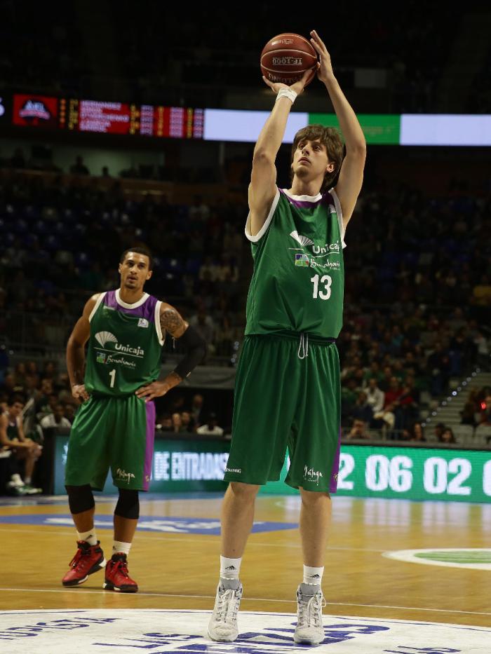 Karahodzic se estrenó en la Liga Endesa con este tiro libre