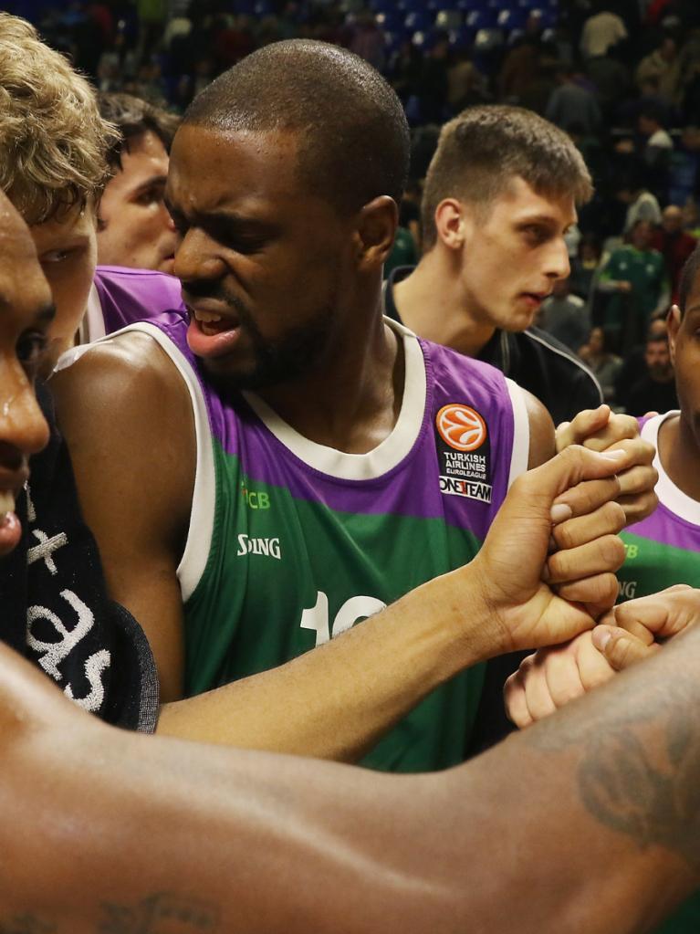 El equipo celebra el triunfo sobre el Cedevita