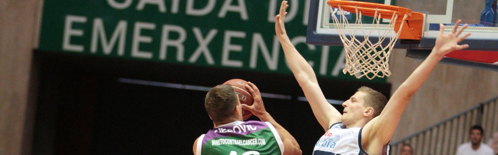 Nedovic penetra a canasta